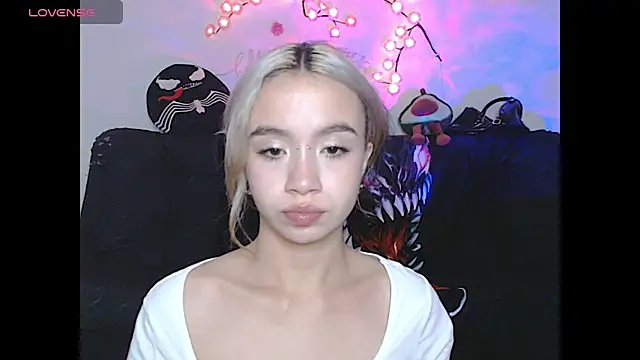 sweet_molly420 live cam on StripChat
