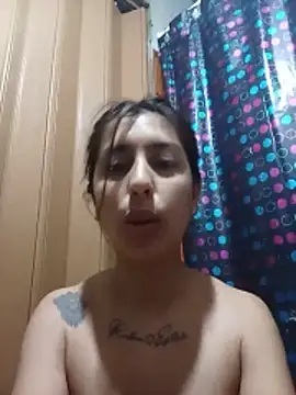 123chiquitita live cam on StripChat