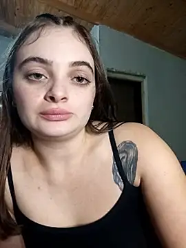 Emmacut live cam on StripChat