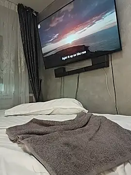 AvaSquirtMilf webcam