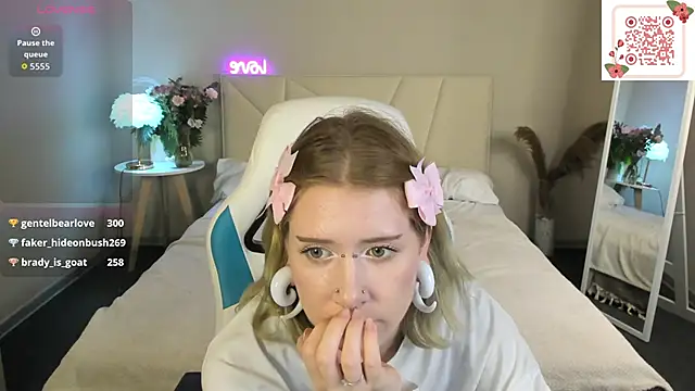 Elira_Vane webcam