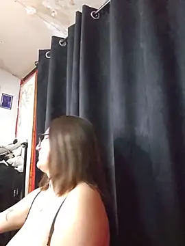 Karengenesisx webcam