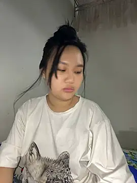 Almira6868 webcam