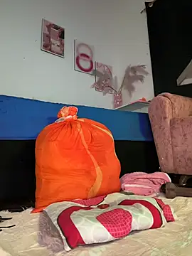 halana_squirts webcam