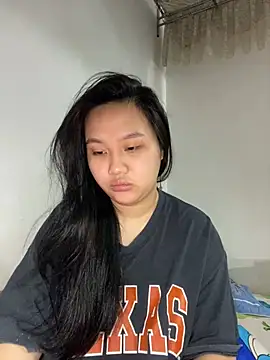 Almira6868 webcam