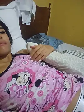 skinnyrox live cam on StripChat