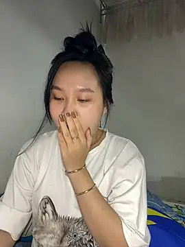 Almira6868 webcam