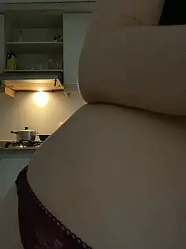 _lunnaa_ - _Lunnaa_'s free webcam - UK Sex Cams