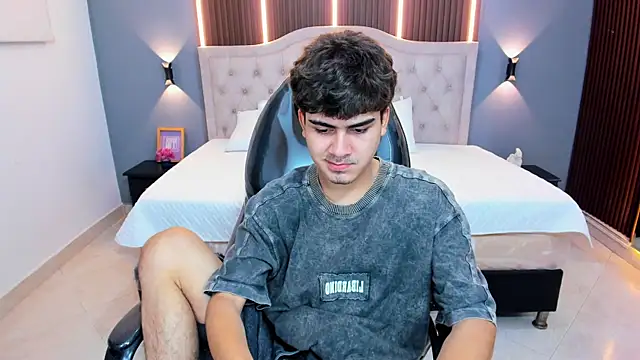 Tommy18__ webcam