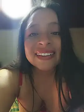 Gatitadiablita35 webcam