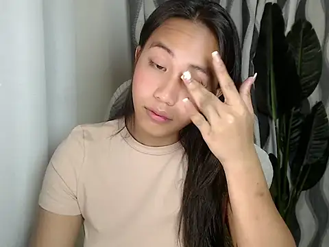 sweetiie_caren webcam