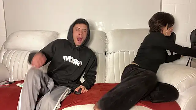 perceo_and_saddie webcam