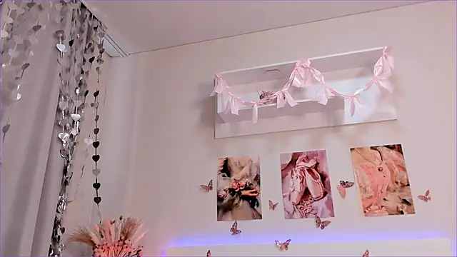 Milly_Lane webcam
