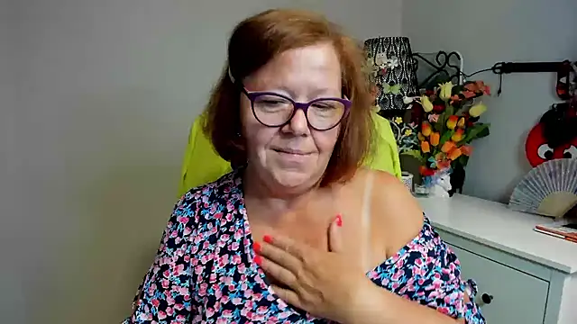 Adelewildx live cam on StripChat
