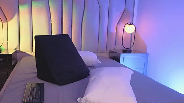 lian_cameron webcam