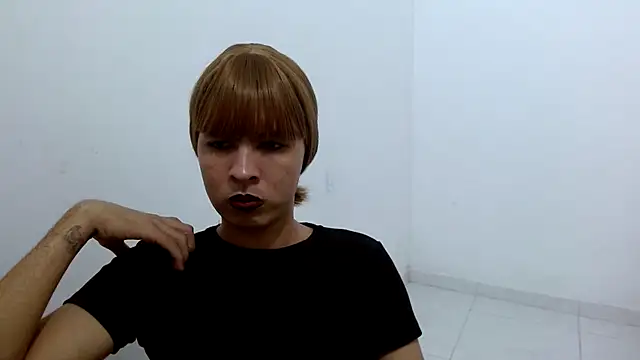 estefania224 webcam