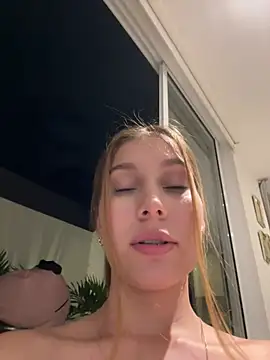 Nikii__ webcam