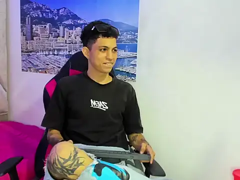 cameron_lux77 webcam