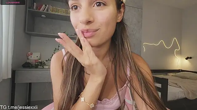 jessiexxii (F young) - off panties
