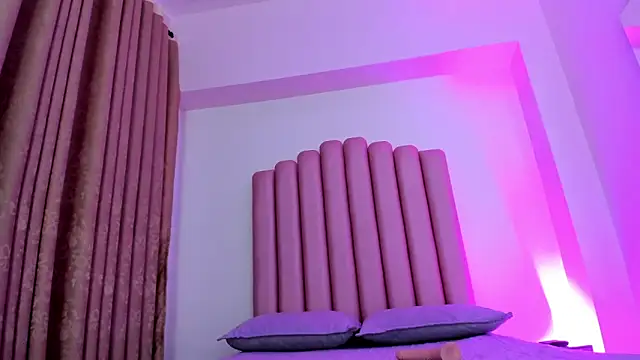 Lana_fox01 live sex cam