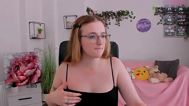 liana_kisses webcam