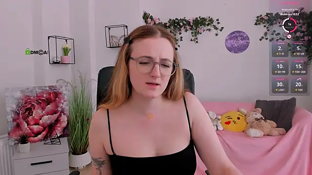 liana_kisses webcam