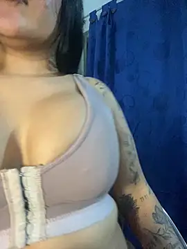 mis-violetha live cam on StripChat
