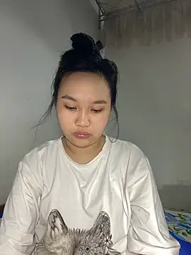 Almira6868 webcam