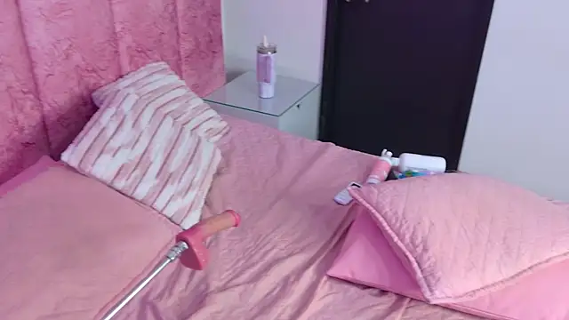 emmacurvy webcam
