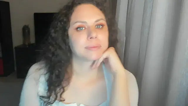 MollyCheiz webcam