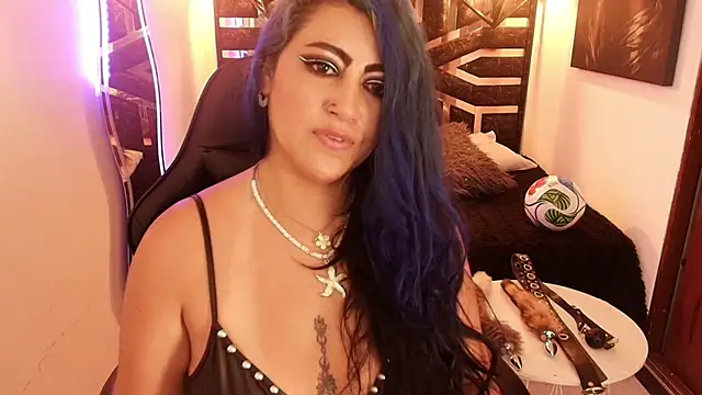 scarleth_blue webcam