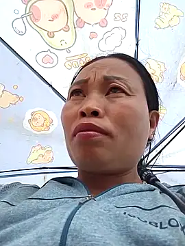 Maikha08 webcam