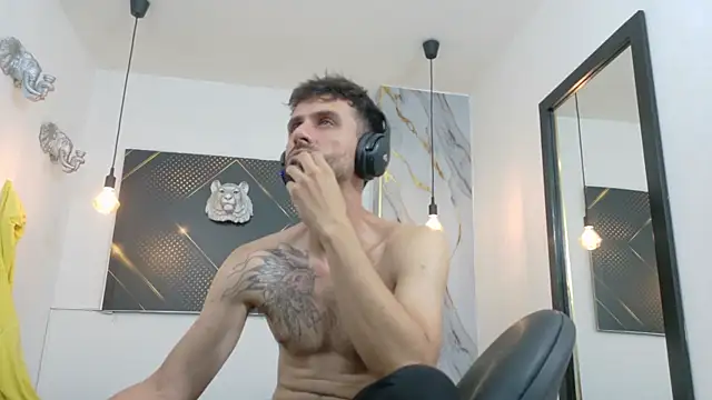 KingOfTemptation webcam