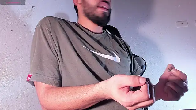 Kael_cassian webcam