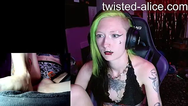 Twisted_Alice webcam