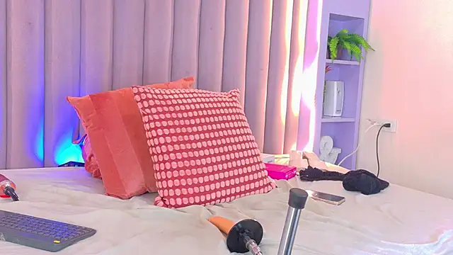 Meganlove__ webcam