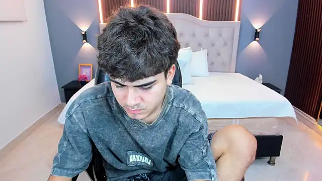 Tommy18__ webcam