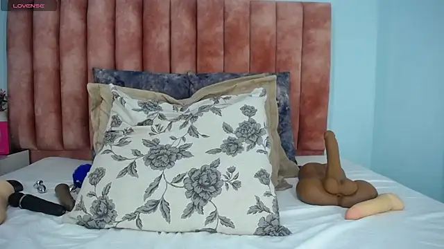 nana_levy webcam