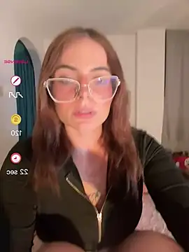 Twyla_Thar webcam
