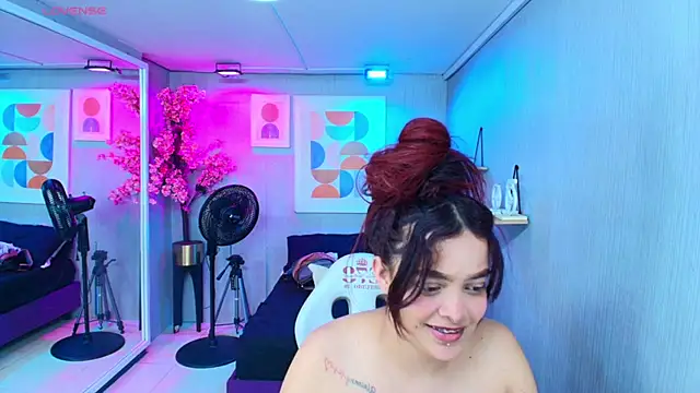 Maggy_t18 webcam