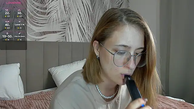 Lizzyvega webcam