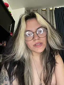 NaylaVelvet webcam
