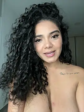 Curlyierr webcam