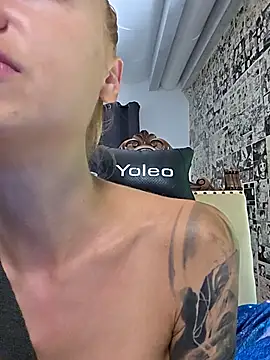 kylie_blck webcam