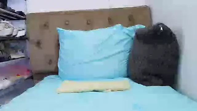 Aries_Mature webcam
