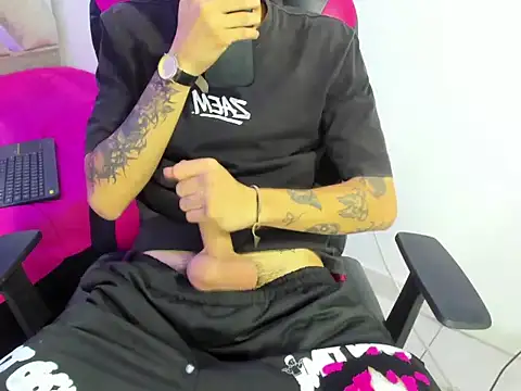 cameron_lux77