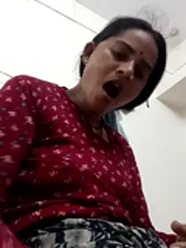 Hotnewbhabi_riya