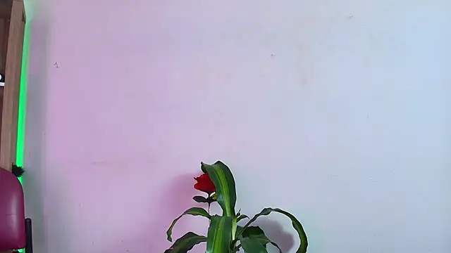 EllenaBoobs_ webcam