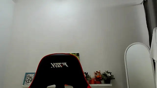 Lucky_Lana webcam