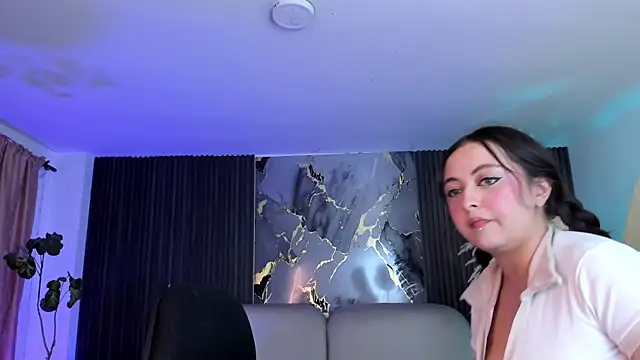 SarahCastro1_ webcam